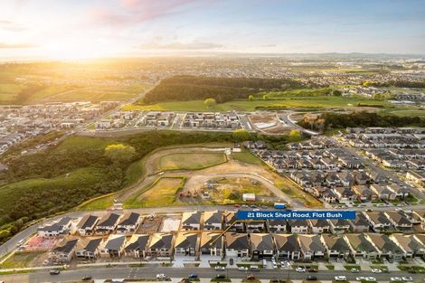 Photo of property in 21 Black Shed Road, Flat Bush, Auckland, 2019