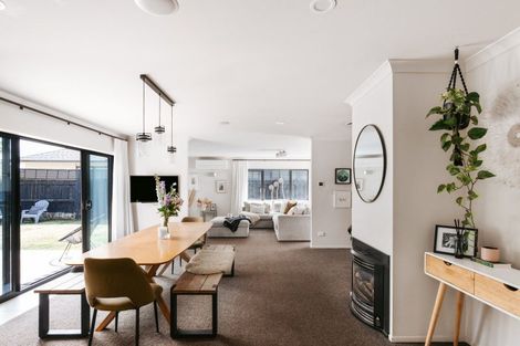 Photo of property in 35 Rota Close, Papamoa Beach, Papamoa, 3118