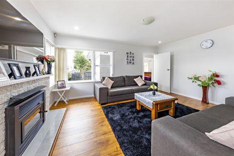 Photo of property in 49 Christmas Road, Manurewa, Auckland, 2102