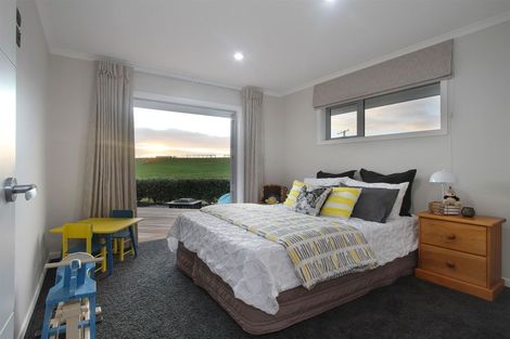 Photo of property in 3 Millbrook Drive, Waiuku, 2683