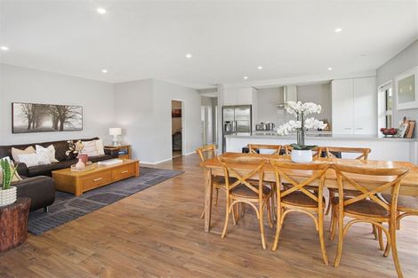 Photo of property in 176 Helenslee Road, Pokeno, 2472