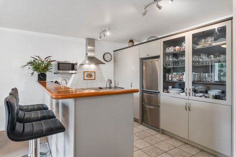 Photo of property in 2/90 Albany Highway, Greenhithe, Auckland, 0632