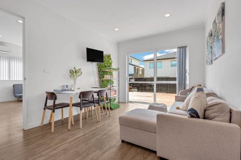 Photo of property in 3 Cloghfin Place, Flat Bush, Auckland, 2019