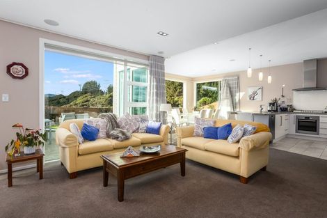 Photo of property in 61 James Cook Drive, Whitby, Porirua, 5024