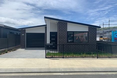 Photo of property in 5 Pihoihoi Place, Kenepuru, Porirua, 5022