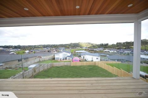 Photo of property in 94 Pohutukawa Parade, Riverhead, 0820