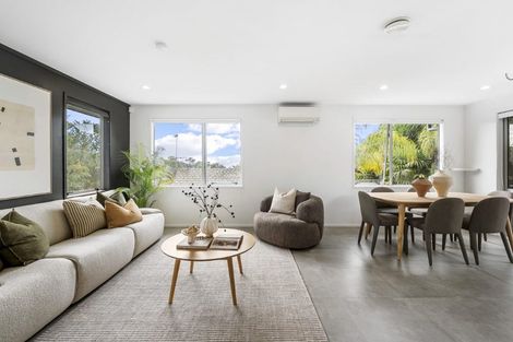 Photo of property in 36 Aldern Road, Massey, Auckland, 0614