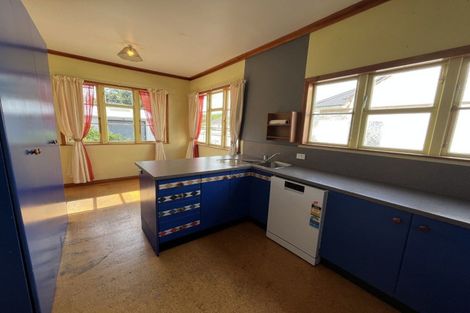 Photo of property in 220 College Street, West End, Palmerston North, 4412