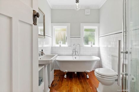 Photo of property in 12 Weld Street, Wadestown, Wellington, 6012