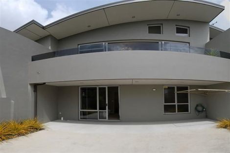 Photo of property in 21e Ruakiwi Road, Hamilton Lake, Hamilton, 3204