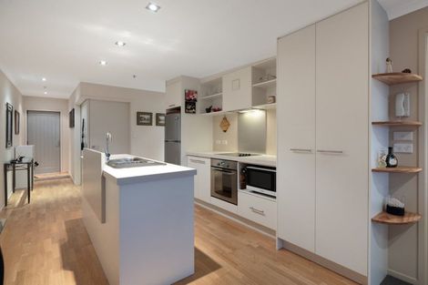 Photo of property in Algarve Apartments, 305/332 Maunganui Road, Mount Maunganui, 3116