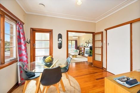 Photo of property in 227 Titirangi Road, Titirangi, Auckland, 0604