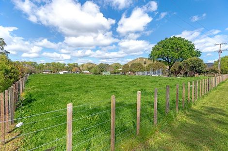 Photo of property in 76 Banks Street, Tolaga Bay, 4077
