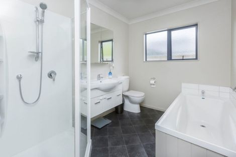 Photo of property in 13 Poppy Watts Grove, Stokes Valley, Lower Hutt, 5019