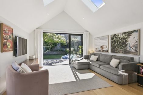 Photo of property in 15 Milton Street, Berhampore, Wellington, 6023