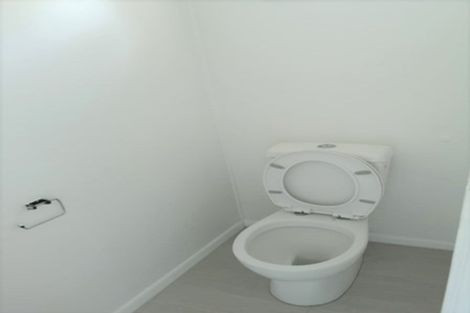 Photo of property in 4 Evans Road, Glen Eden, Auckland, 0602