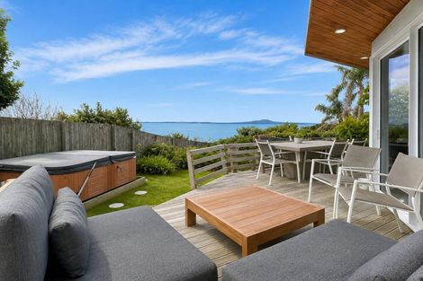 Photo of property in 4 Portal Place, Murrays Bay, Auckland, 0630