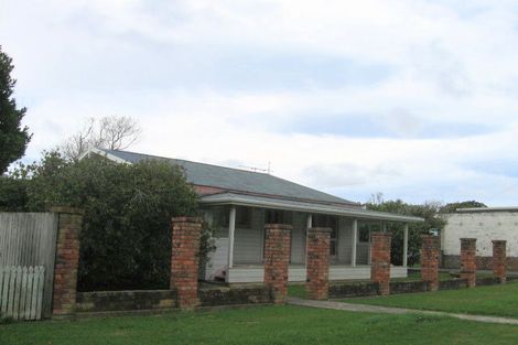 Photo of property in 72 Oxford Street, Tawa, Wellington, 5028