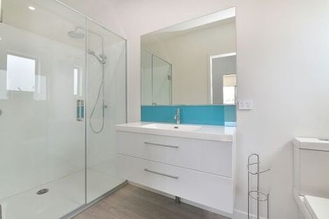 Photo of property in 35a Gledstane Road, Stanmore Bay, Whangaparaoa, 0932