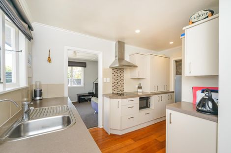 Photo of property in 921 Upper Main Street, Roslyn, Palmerston North, 4414