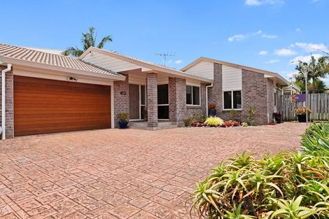 Photo of property in 3 Rifleman Rise, Unsworth Heights, Auckland, 0632