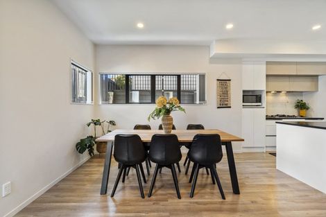 Photo of property in 42 Waihou Crescent, Albany Heights, Auckland, 0632