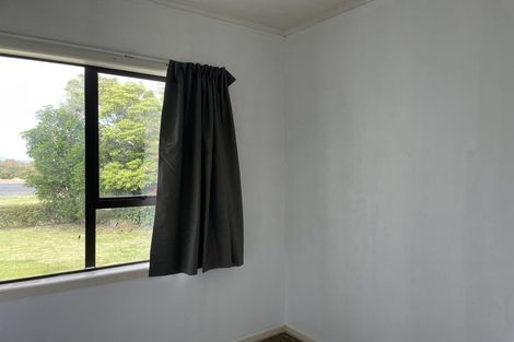 Photo of property in 18 Canal West Road, Waitakaruru, Thames, 3576