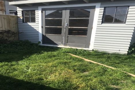 Photo of property in 7 Milton Street, Berhampore, Wellington, 6023