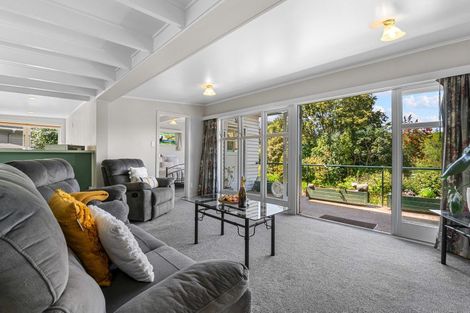 Photo of property in 33 Okareka Loop Road, Lake Okareka, Rotorua, 3076