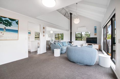 Photo of property in 43 Langton Road, Stanmore Bay, Whangaparaoa, 0932