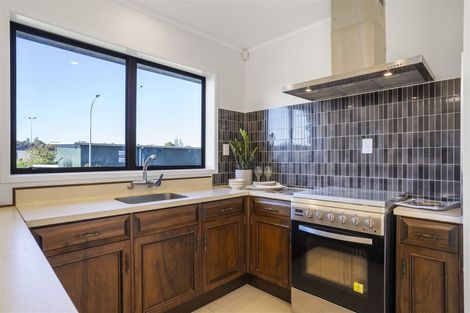 Photo of property in 1/63 Wellington Street, Howick, Auckland, 2014