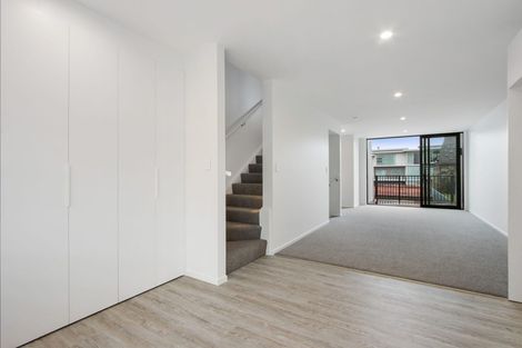 Photo of property in 4/17 Victoria Road, Mount Maunganui, 3116