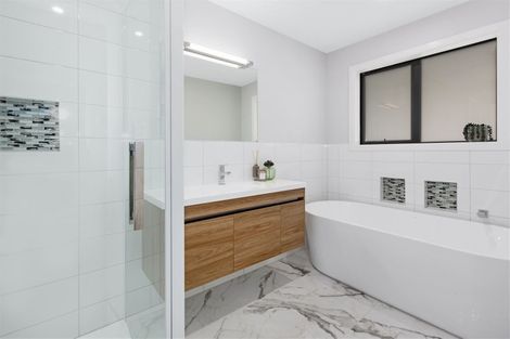 Photo of property in 8 Canary Way, Whitby, Porirua, 5024