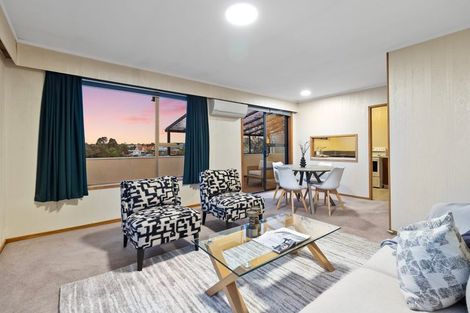 Photo of property in 1/12 Bungalow Avenue, Point Chevalier, Auckland, 1022