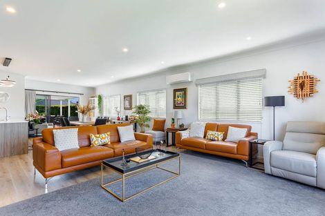 Photo of property in 54 Fruitlands Road, Kumeu, 0810