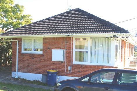 Photo of property in 61 Ocean View Road, Hillcrest, Auckland, 0627