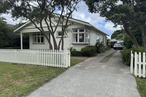 Photo of property in 22 North Street, Petone, Lower Hutt, 5012