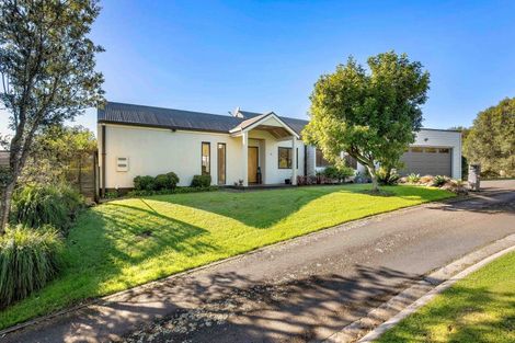 Photo of property in 27 Herbert Drive, Whangamata, 3620