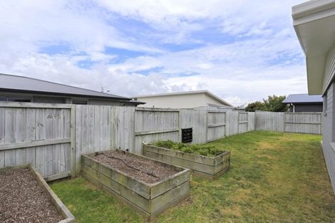 Photo of property in 5 Butterworth Crescent, Papamoa Beach, Papamoa, 3118