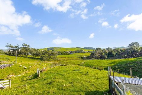 Photo of property in 101 Waikoukou Valley Road, Waimauku, 0882