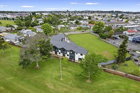 Photo of property in 6/5 Arawa Street, Frankton, Hamilton, 3204