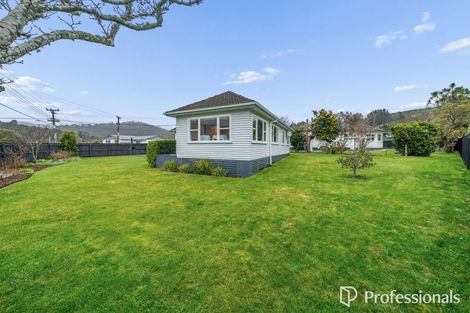 Photo of property in 2 Short Street, Wainuiomata, Lower Hutt, 5014