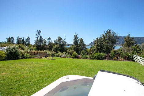 Photo of property in 4 Aldermen Lane, Tairua, 3579