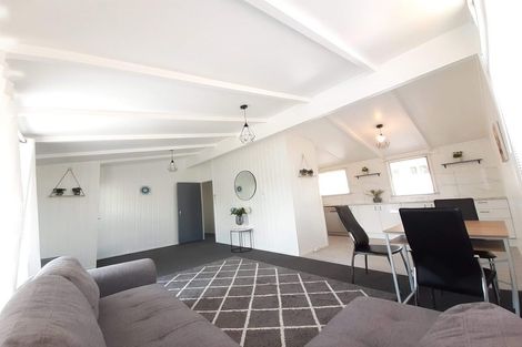 Photo of property in 60 Norana Road, Timberlea, Upper Hutt, 5018