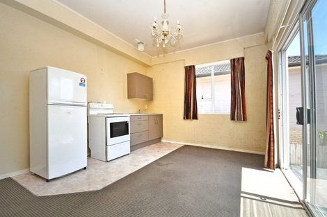 Photo of property in 2/390 Glenfield Road, Glenfield, Auckland, 0629