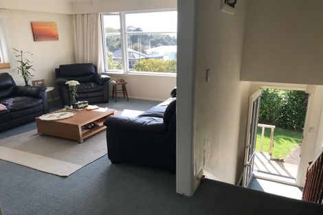 Photo of property in 19 Romney Square, Tawa, Wellington, 5028