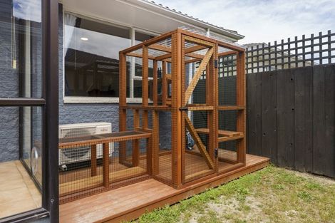 Photo of property in 1/185 Queenspark Drive, Parklands, Christchurch, 8083