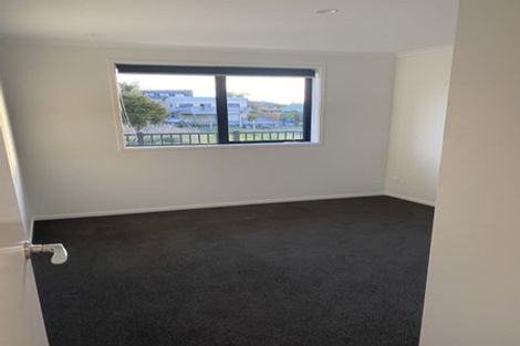 Photo of property in 8 Albatross Lane, Welcome Bay, Tauranga, 3112