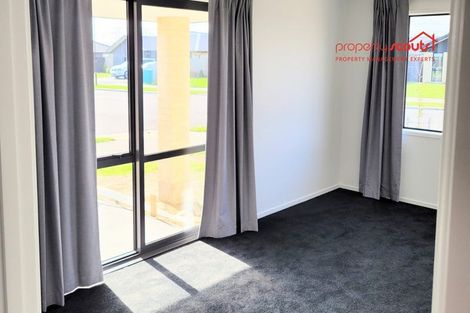Photo of property in 10 Mary Carpenter Avenue, Yaldhurst, Christchurch, 8042