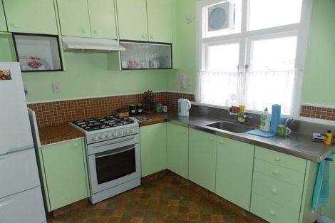 Photo of property in 5 Clausen Street, Takaro, Palmerston North, 4412